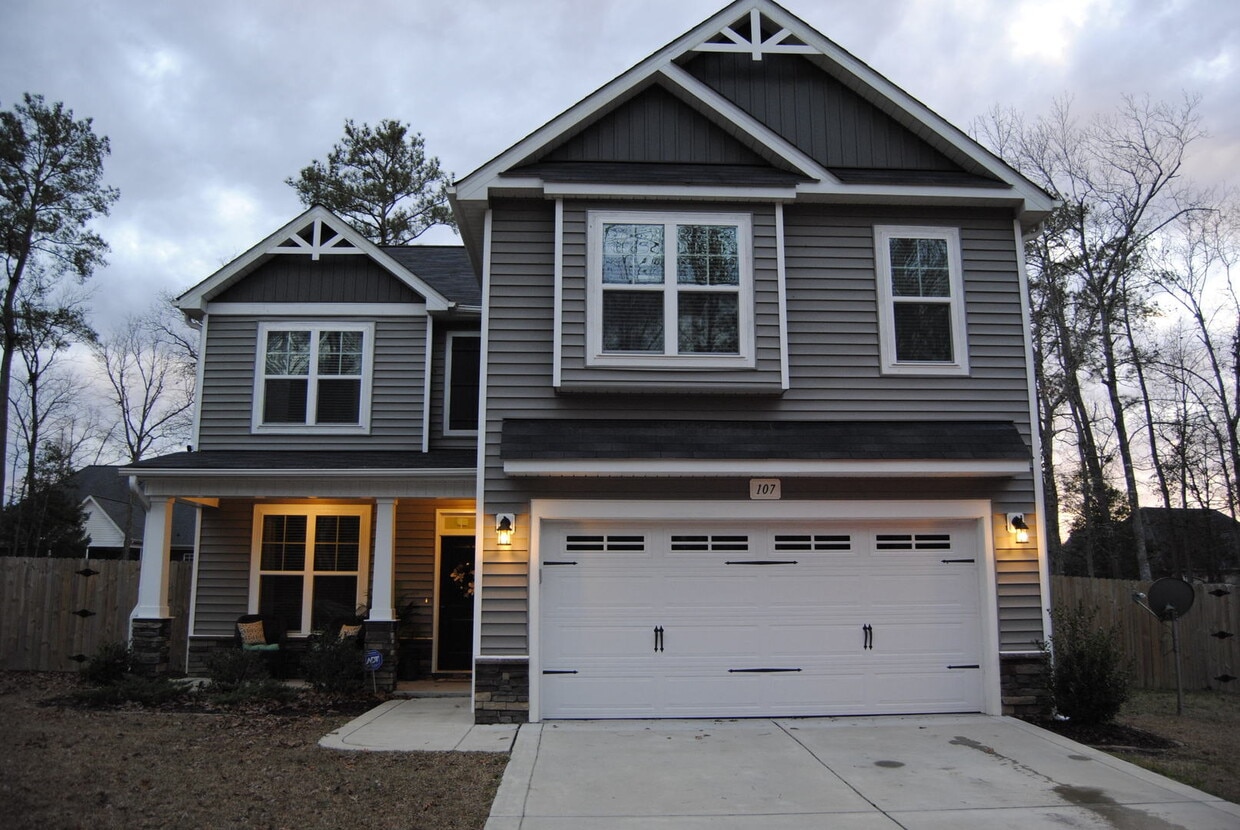 Primary Photo - 107 W Berkshire Ct