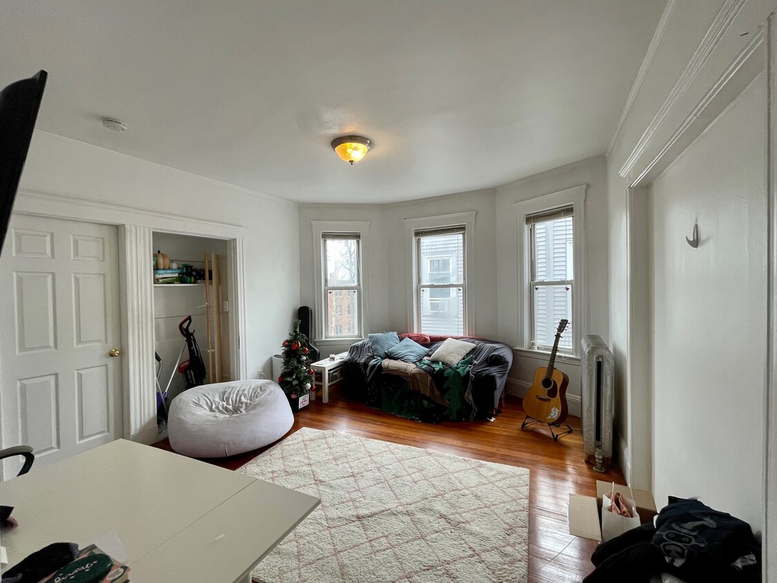 Foto principal - 162 Kelton St