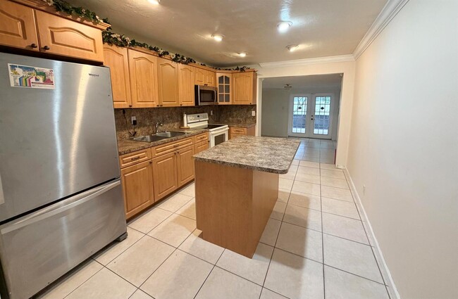 Building Photo - 4484 SW 49th Ct
