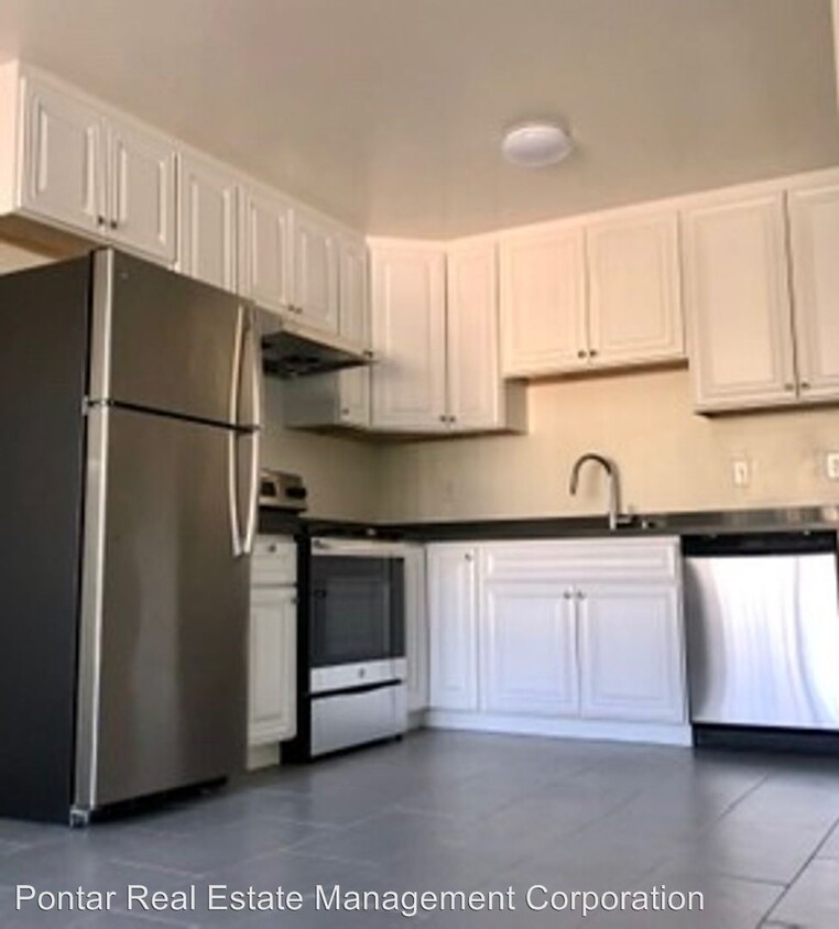 Primary Photo - 266 8th Ave