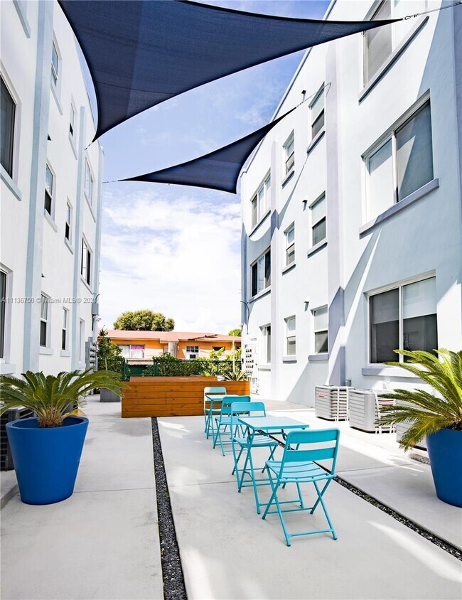 Foto del edificio - 1818 SW 22nd Ave