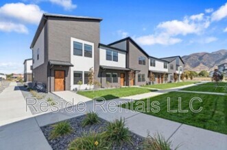 Building Photo - 35 N Gateway Dr