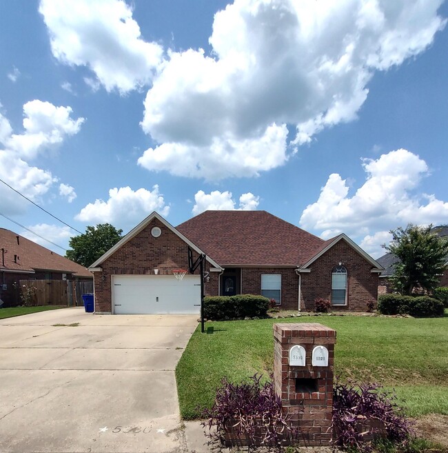 Building Photo - 5330 Wellington Ln