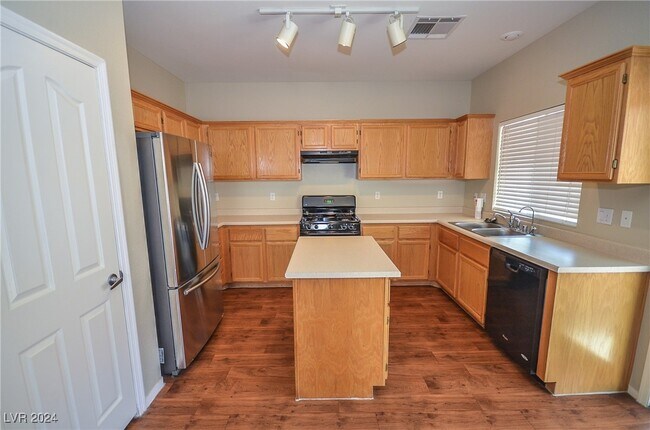 Foto del edificio - 1120 E Malibu Sands Ave