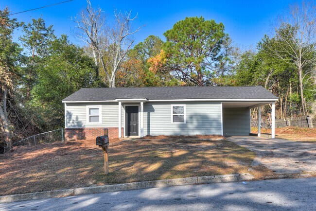 Building Photo - 3110 Arcadia Dr