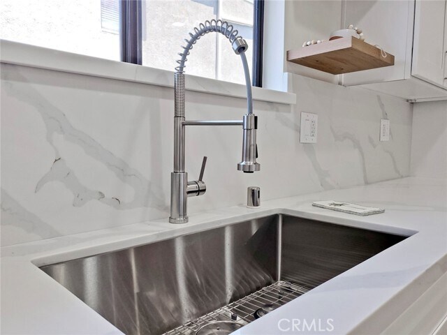 Foto del edificio - 5345 White Oak Ave