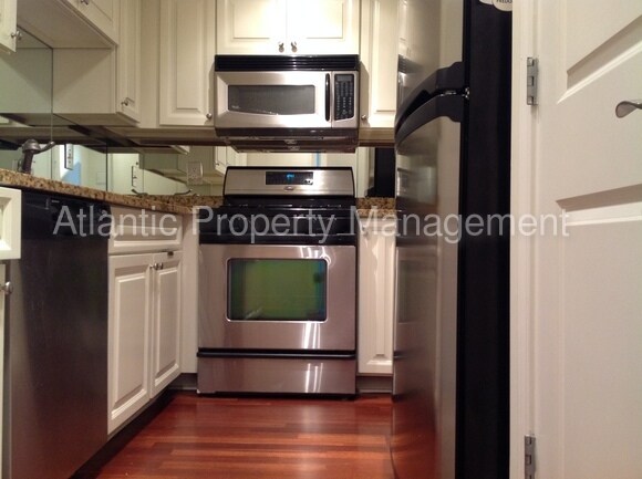Building Photo - 2479 Peachtree Rd NE