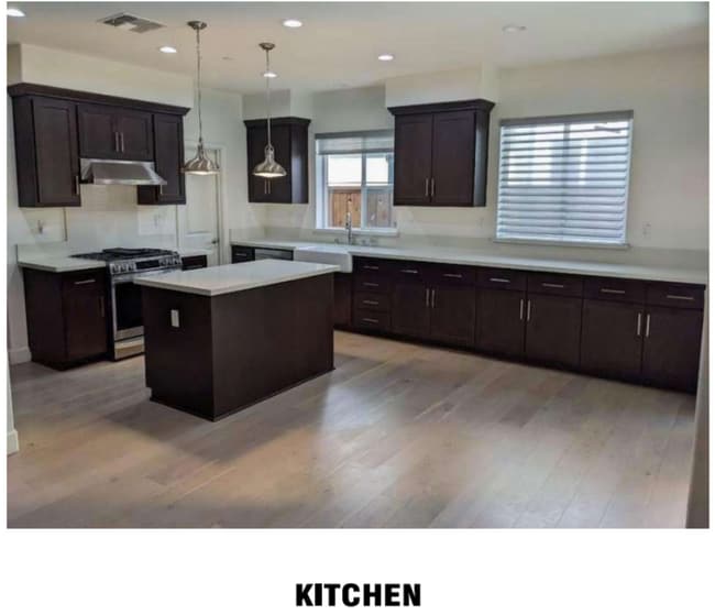 Building Photo - 8559 Dunes Way