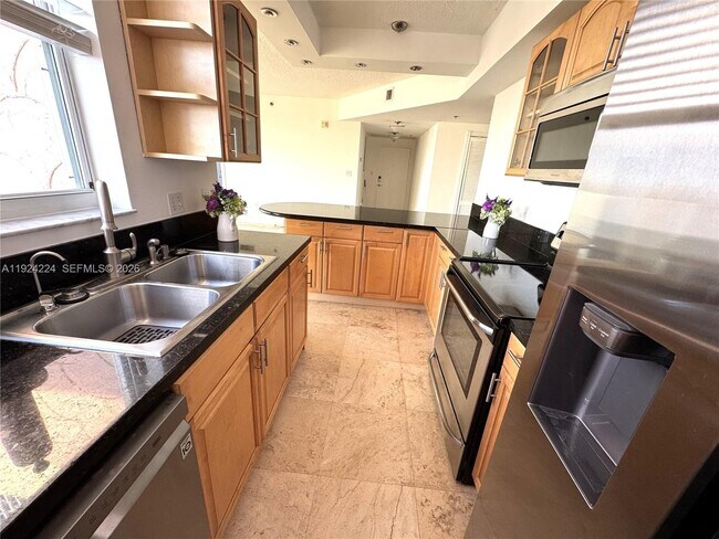 Foto del edificio - 1824 Brickell Ave