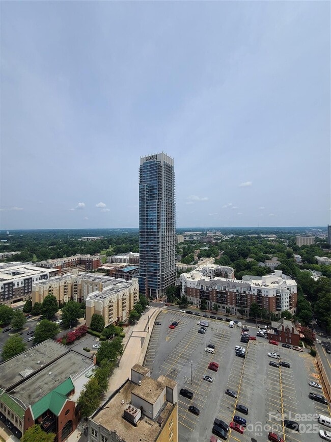 Building Photo - 333 E Trade St