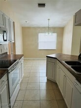 Building Photo - 2732 NE 7th Pl