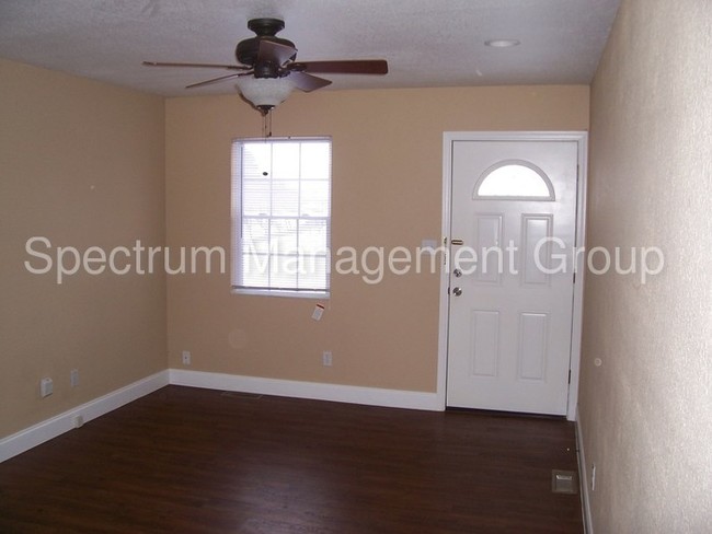 Foto del edificio - Great location - 2 bedroom 1 bath apartment