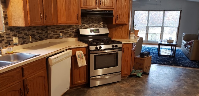 Foto del edificio - 9783 Tranus Lake Rd