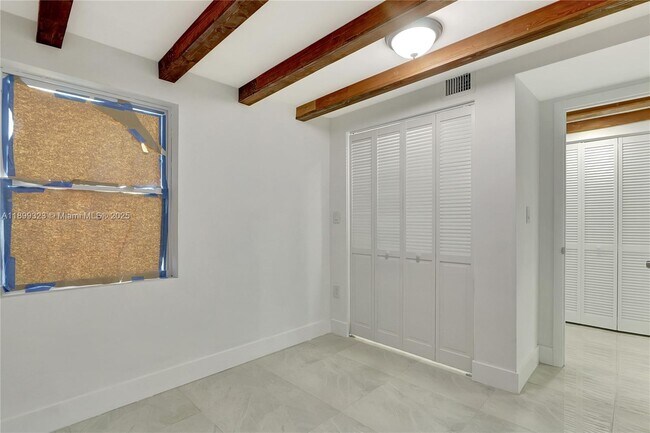 Foto del edificio - 2501 NW 21st St