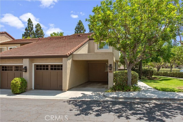 Foto principal - 223 Stanford Ct