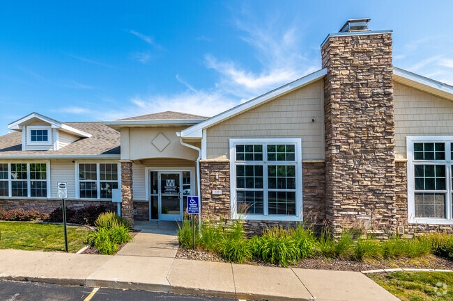 Leasing Office - Woodland Reserve Apartments