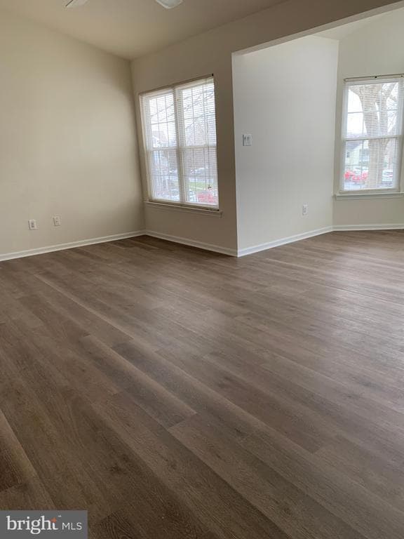 Foto del edificio - 1905 Bennett Pl