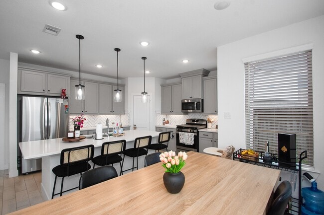Building Photo - 15823 Black Grouse Dr