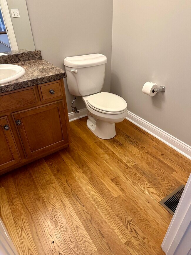 Foto del edificio - 114 W Green St