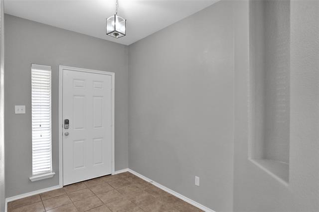 Building Photo - 9613 Sleepy Hollow Dr