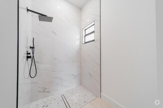 Building Photo - 539 Ladd St