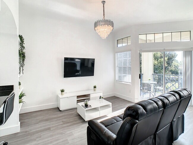 Photo - 7240 Westpointe Blvd Apartment