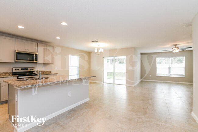 Building Photo - 449 Earhart Dr