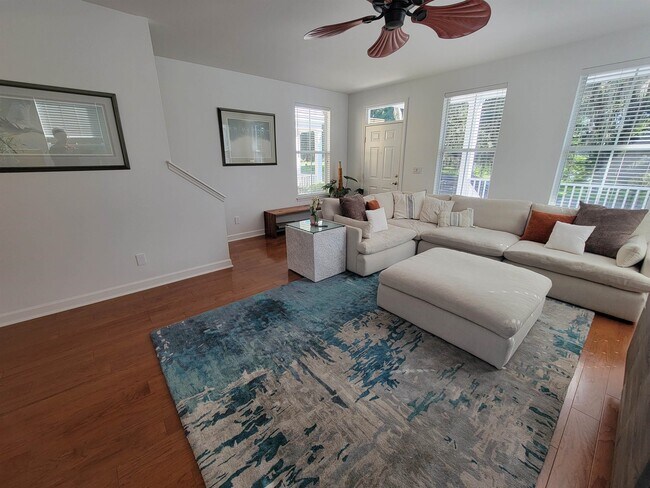 Foto del edificio - 4338 Grove Park Dr