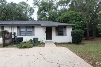 Building Photo - 2020 Hollywood Dr