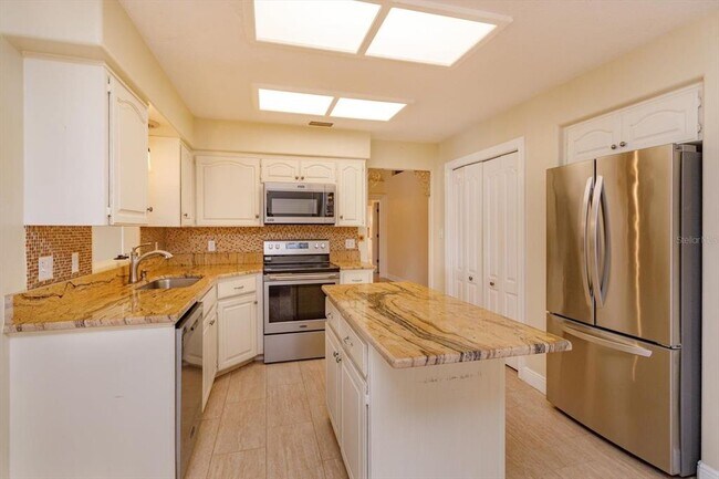 Foto del edificio - 8930 Spyglass Loop