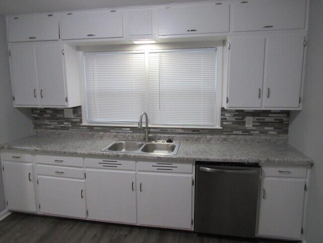 Foto del edificio - 9909 E 34th Street South