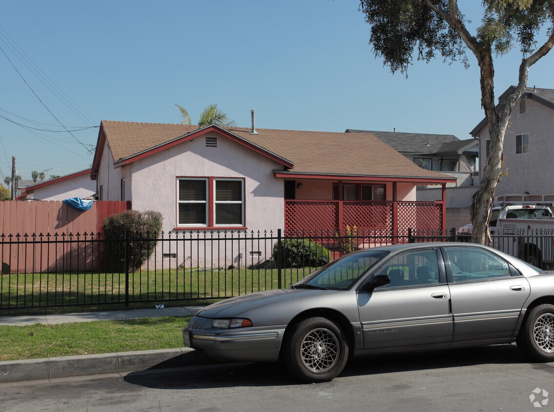 Building Photo - 16336-16340 Eucalyptus Ave