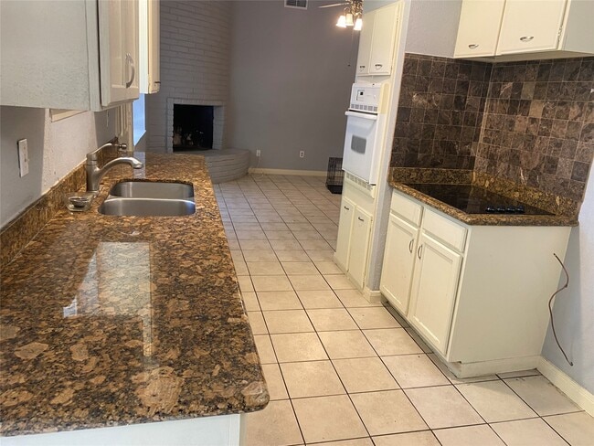 Foto del edificio - 10834 Sela Ln