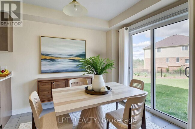 Photo du bâtiment - 740 Linden Dr