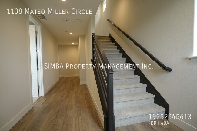 Foto del edificio - Mateo Miller Circle