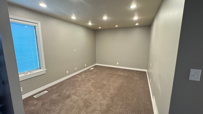 Foto del edificio - 3 bedroom 1.5 bath in Centerville