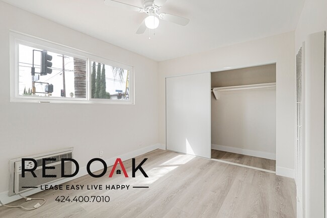 Foto del edificio - 7350 Hazeltine Ave