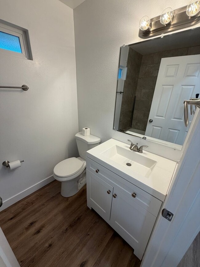 Building Photo - Newly remodeled