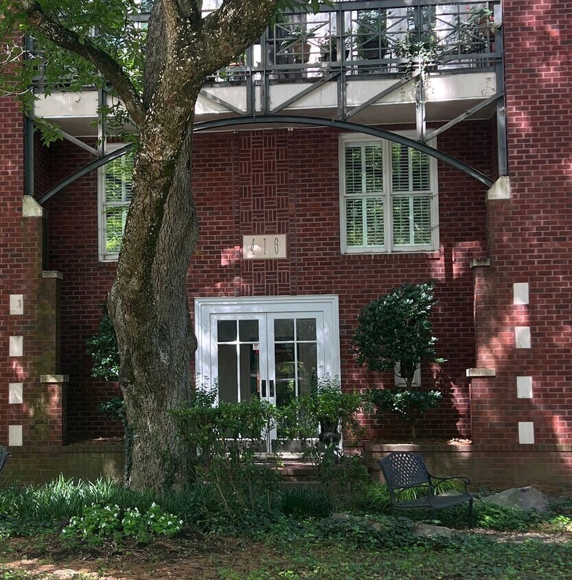 Foto del edificio - 416 Queens Rd