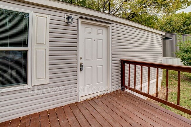 Building Photo - 10845 E Admiral Pl
