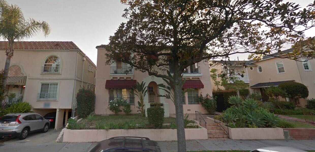 Primary Photo - 209 S Doheny Dr