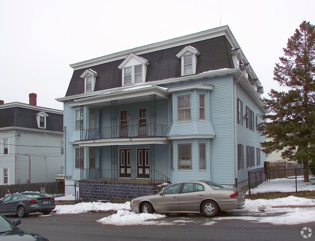 Primary Photo - 118-120 Locust St