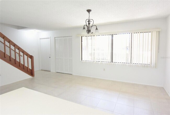 Foto del edificio - 935 Sunridge Way