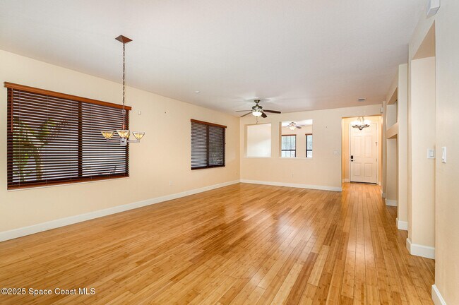 Foto del edificio - 5448 Hallamshire Blvd