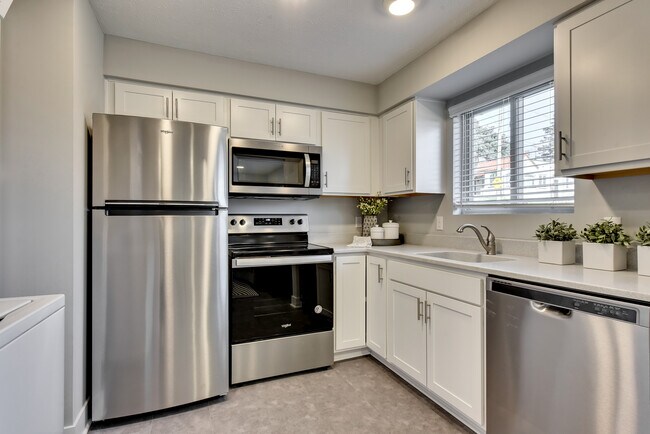 Foto del edificio - 4702 Wakeley St