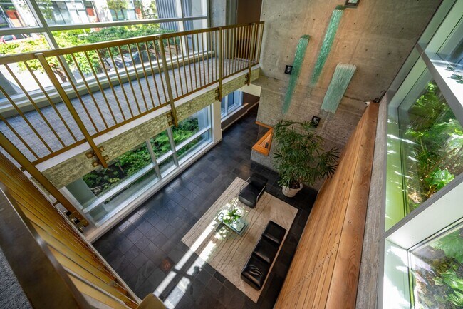 Foto del edificio - 2717 Western Ave