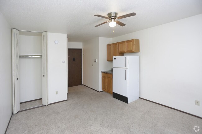 Estudio - Sala de estar - Arrowhead Park 2525