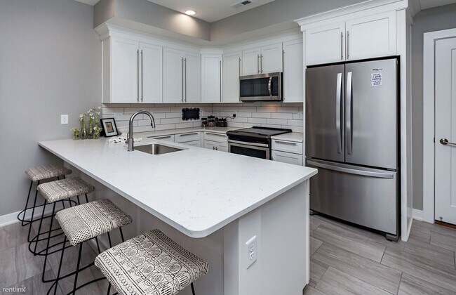 Building Photo - 3BR 2.5ba Townhome in Waukee, IA, available July 6th!