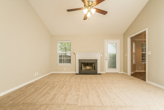 Building Photo - 819 Kanatak Ln