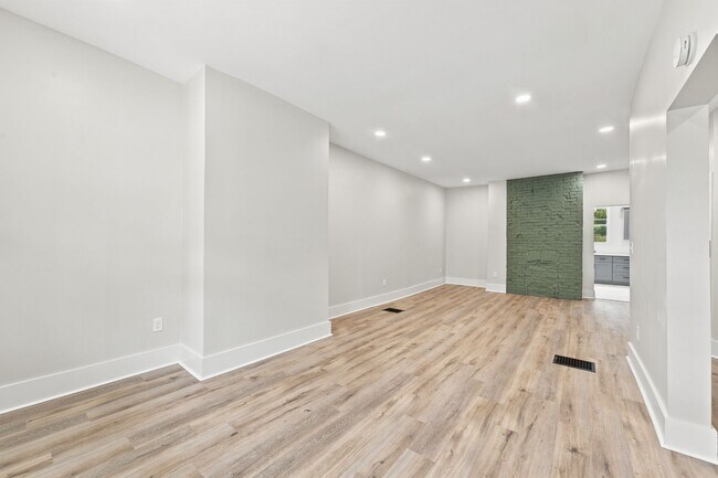 Foto del edificio - 325 N Aiken Ave